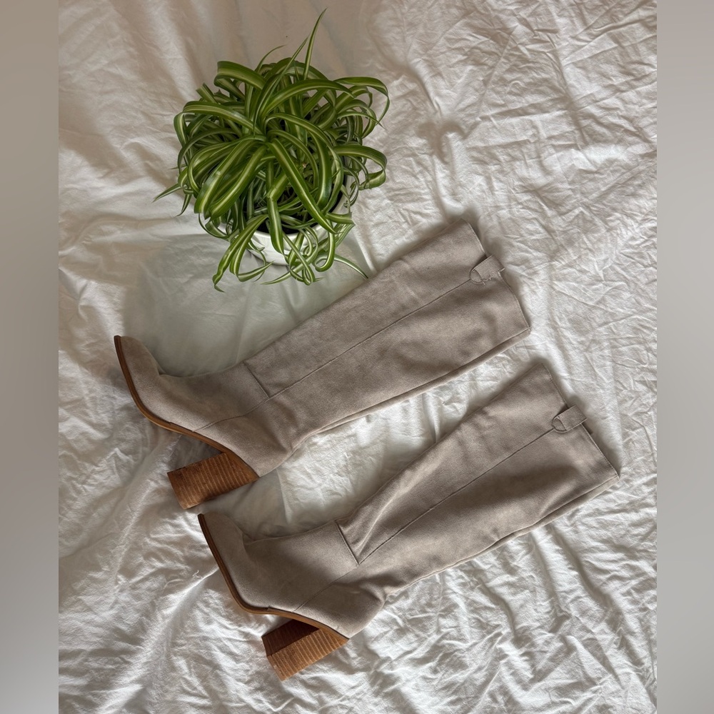 Vici Saint Tan Slouch Boots, size 7.5